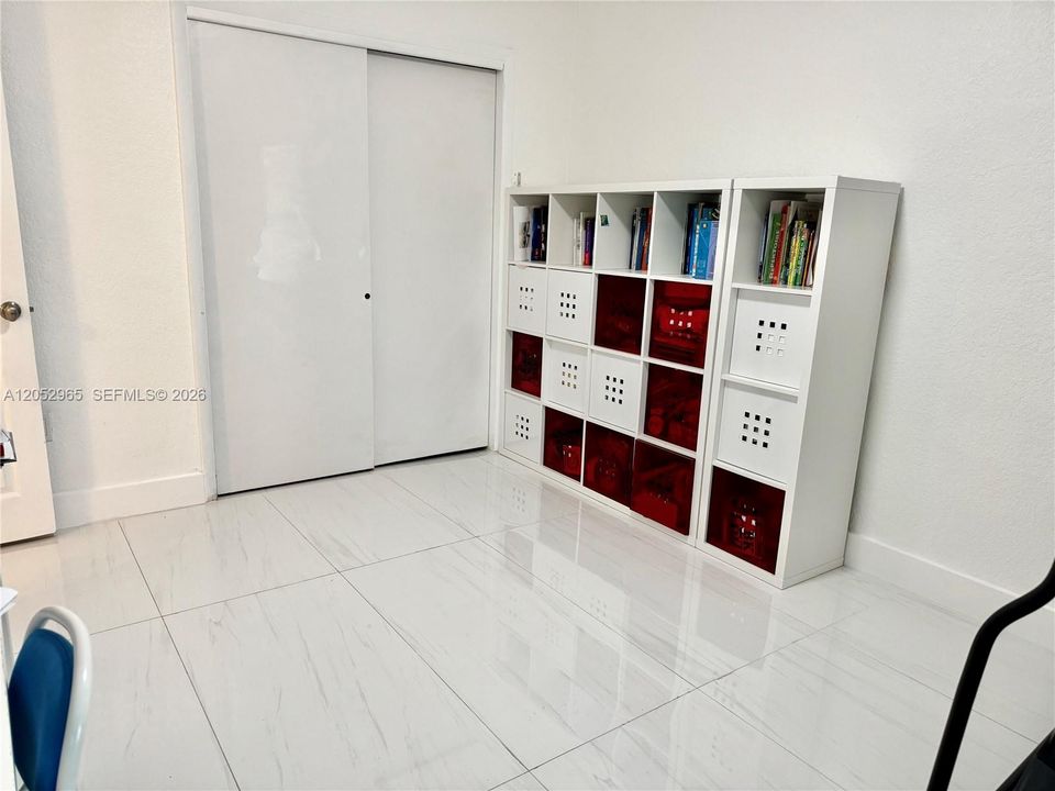 В аренду: $2,850 (3 спален, 2 ванн, 1271 Квадратных фут)