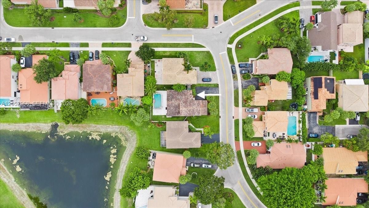 На продажу: $845,000 (4 спален, 2 ванн, 2351 Квадратных фут)