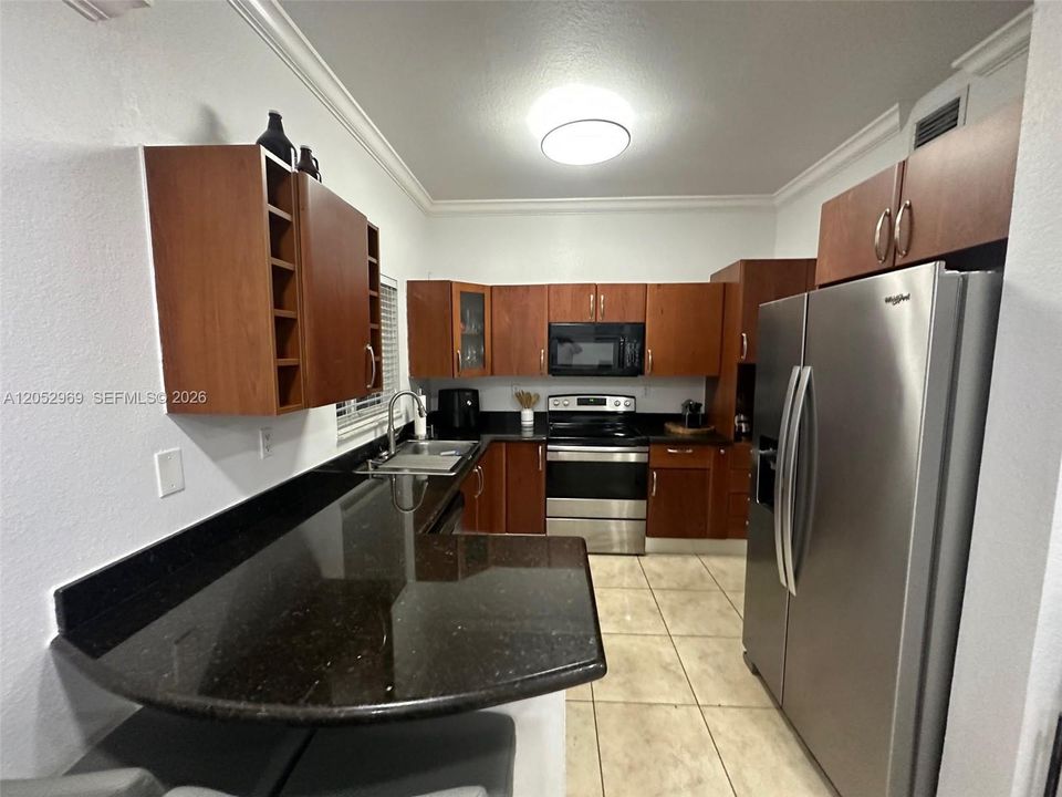 На продажу: $425,000 (2 спален, 2 ванн, 1150 Квадратных фут)
