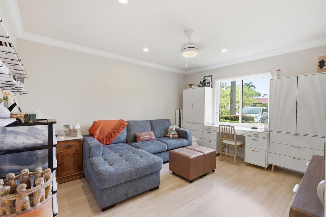 28_luxpro.media 9232 pecky cypress lane