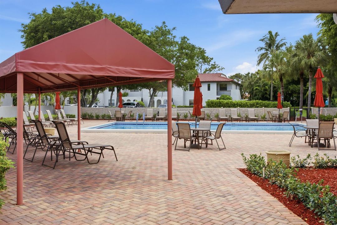 43_luxpro.media 9232 pecky cypress lane