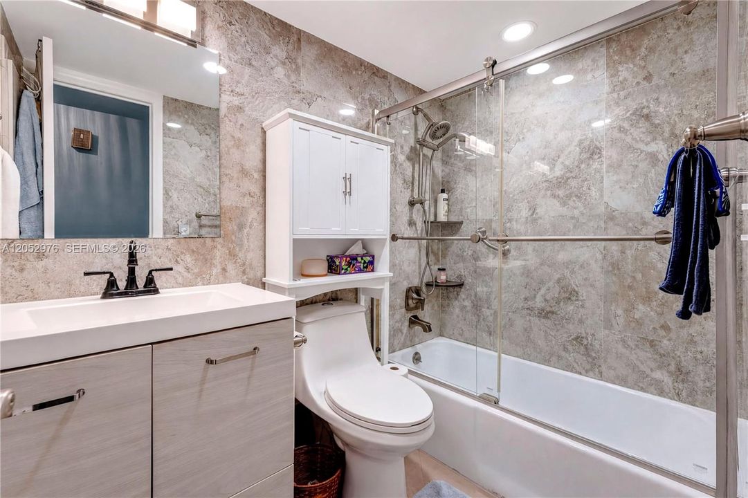 В аренду: $2,200 (1 спален, 1 ванн, 650 Квадратных фут)