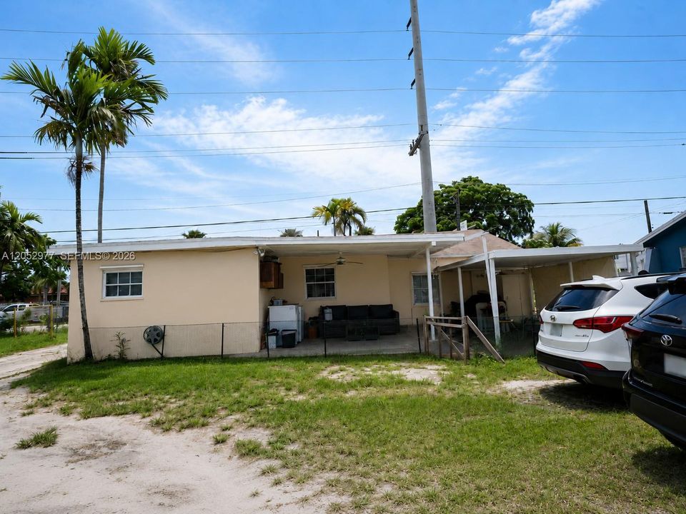 For Rent: $2,950 (3 beds, 2 baths, 2561 Square Feet)