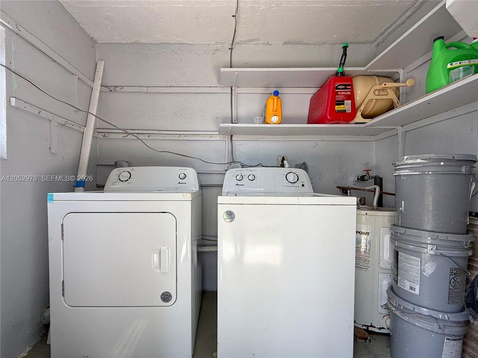 For Rent: $2,500 (2 beds, 1 baths, 1472 Square Feet)