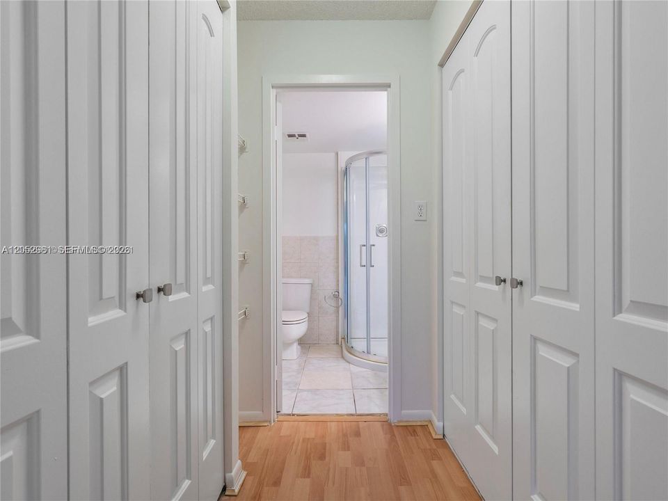 В аренду: $2,100 (2 спален, 2 ванн, 858 Квадратных фут)