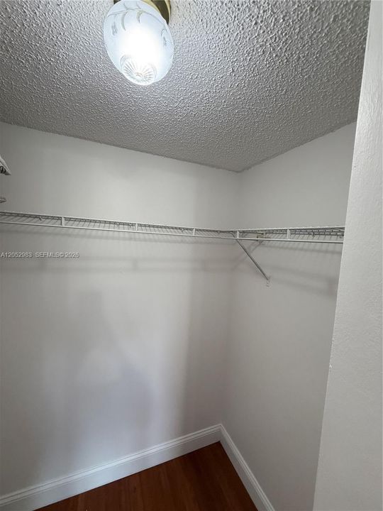 En Renta: $2,600 (3 camas, 2 baños, 1360 Pies cuadrados)