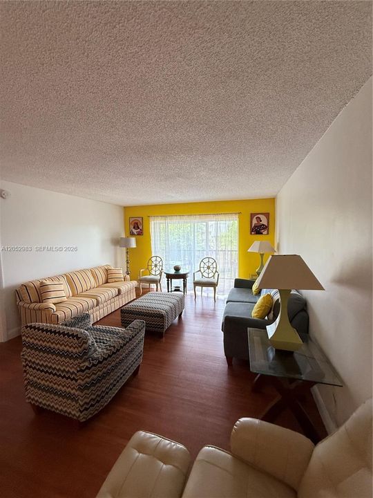 En Renta: $2,600 (3 camas, 2 baños, 1360 Pies cuadrados)