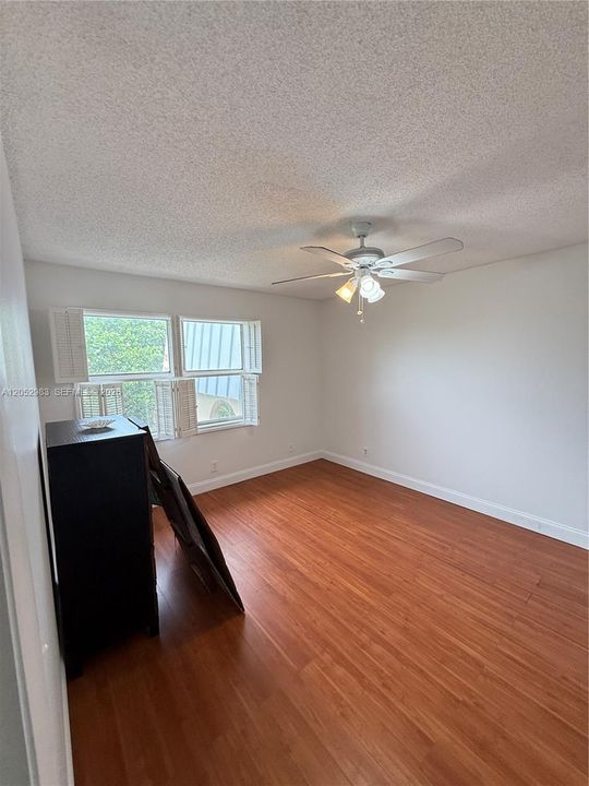 En Renta: $2,600 (3 camas, 2 baños, 1360 Pies cuadrados)