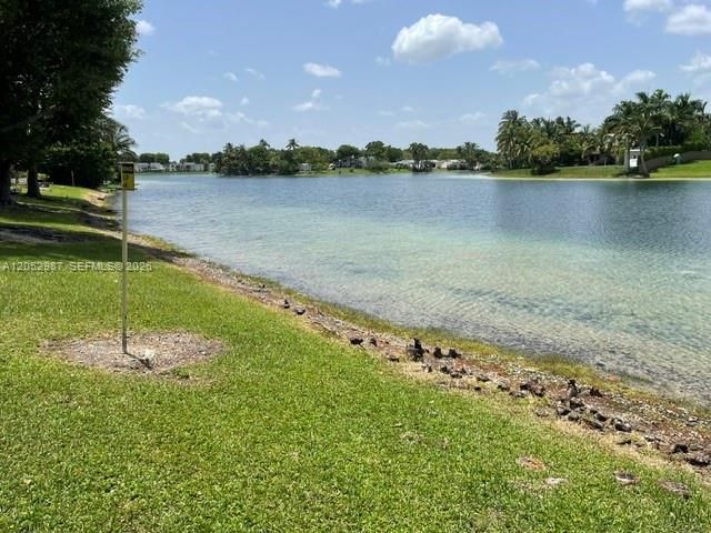 For Rent: $2,900 (3 beds, 3 baths, 1737 Square Feet)