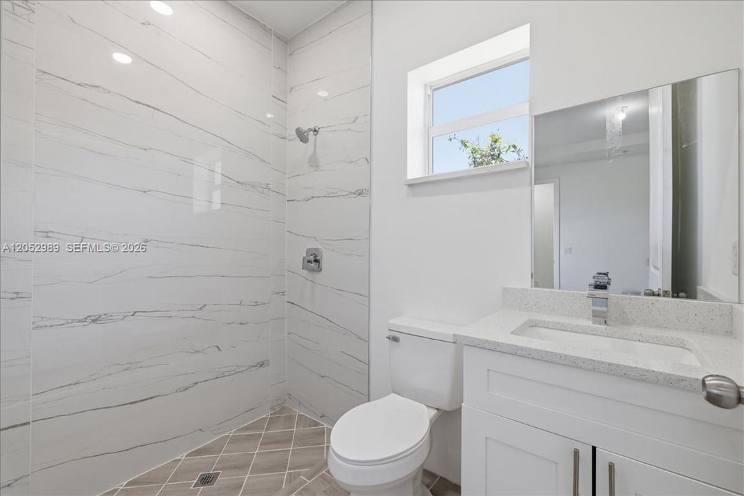 В аренду: $1,700 (3 спален, 2 ванн, 0 Квадратных фут)