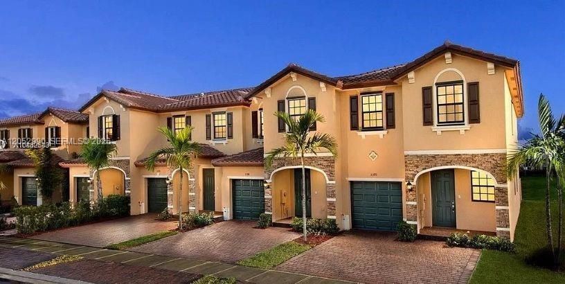 For Rent: $2,690 (3 beds, 2 baths, 1565 Square Feet)