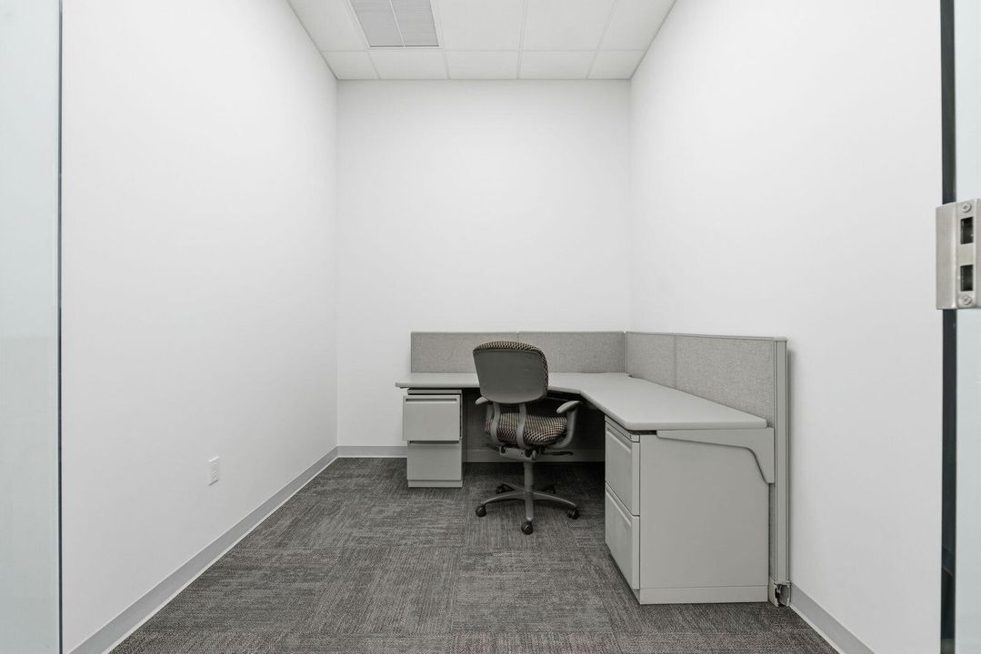 Exec Off 13 close up interior suite no w