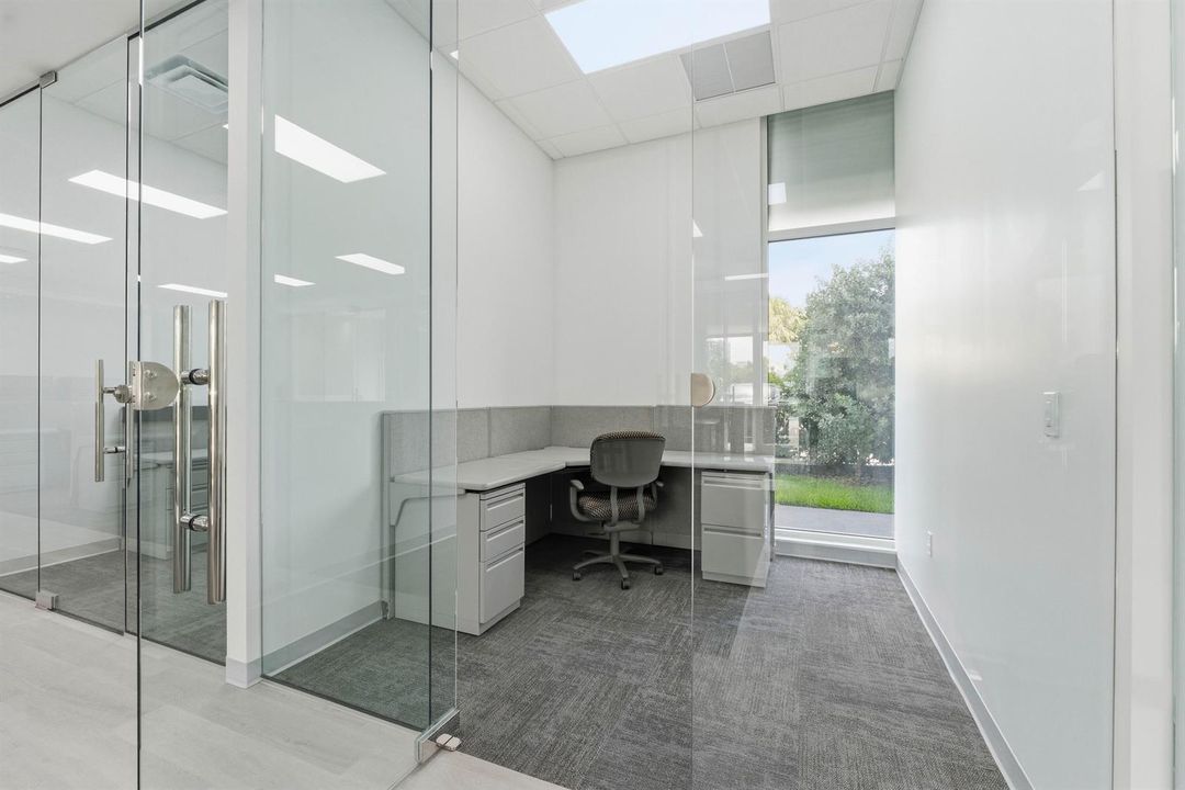Exec Office 5