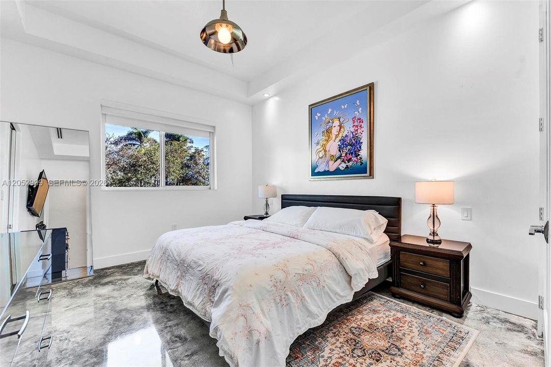 For Sale: $2,625,000 (4 beds, 6 baths, 3709 Square Feet)