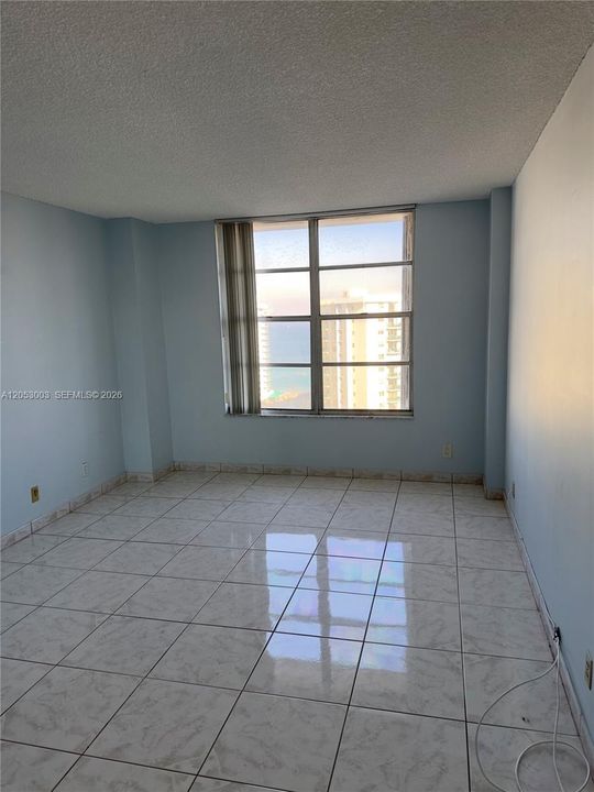 For Sale: $389,000 (2 beds, 2 baths, 1270 Square Feet)