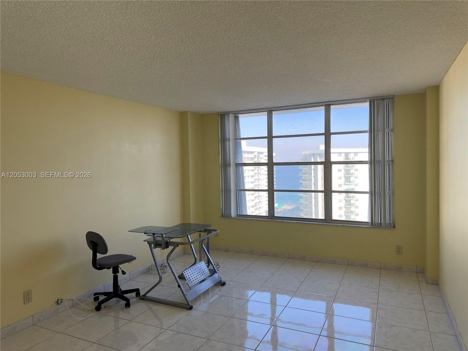 For Sale: $389,000 (2 beds, 2 baths, 1270 Square Feet)