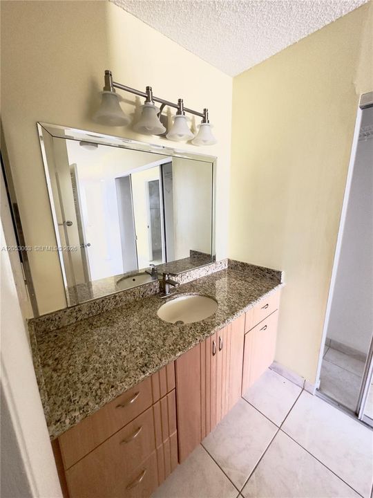 For Sale: $389,000 (2 beds, 2 baths, 1270 Square Feet)