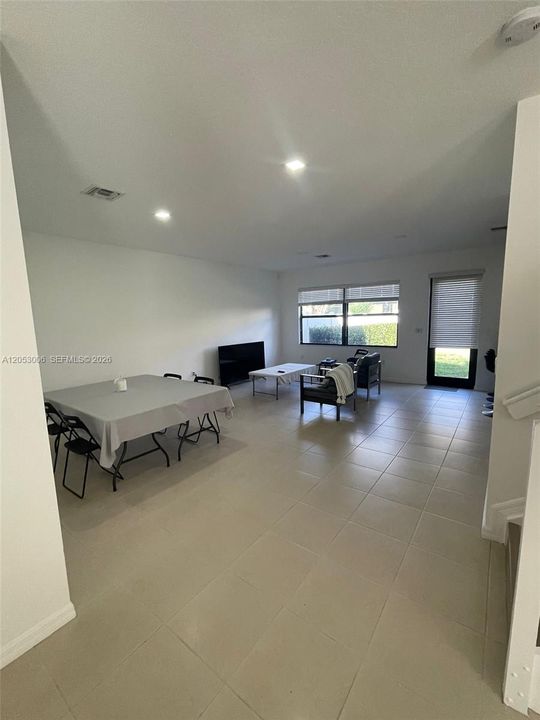 For Rent: $4,700 (4 beds, 2 baths, 2223 Square Feet)