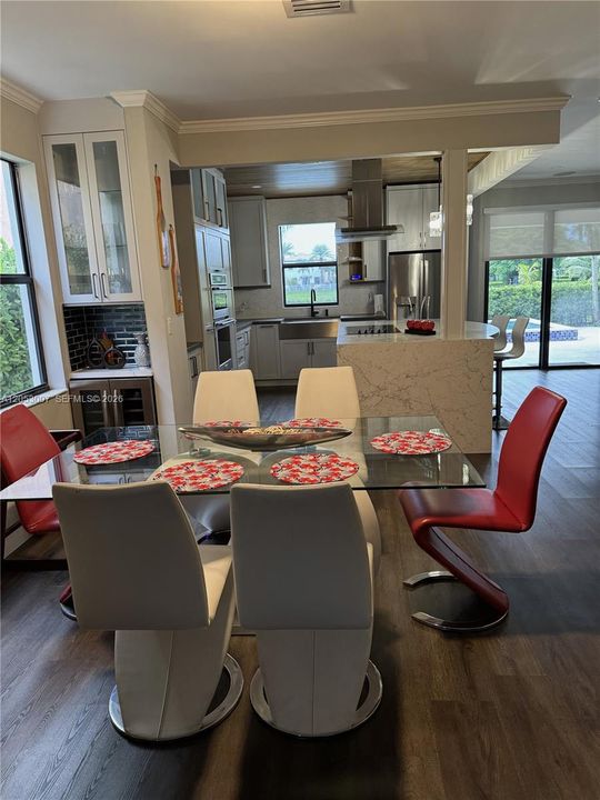 For Sale: $839,000 (4 beds, 3 baths, 2402 Square Feet)