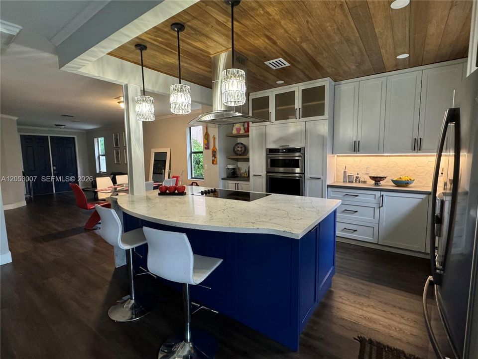 For Sale: $839,000 (4 beds, 3 baths, 2402 Square Feet)