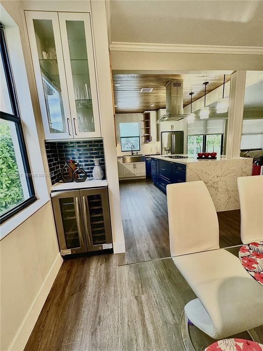 For Sale: $839,000 (4 beds, 3 baths, 2402 Square Feet)