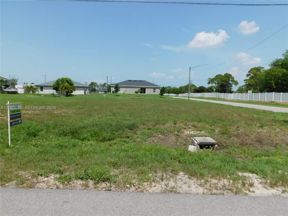 На продажу: $39,900 (0.25 acres)