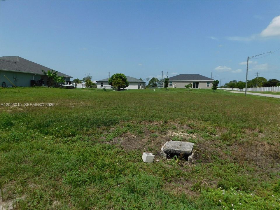 На продажу: $39,900 (0.25 acres)