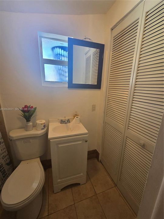 В аренду: $1,100 (1 спален, 1 ванн, 200 Квадратных фут)