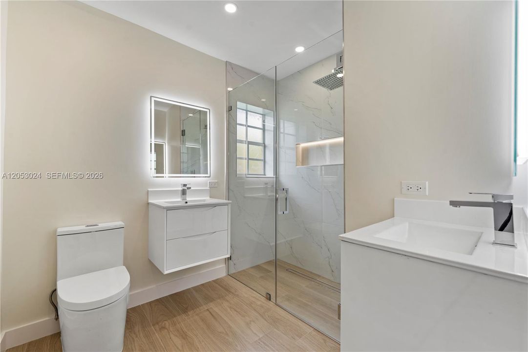 В аренду: $8,500 (3 спален, 2 ванн, 1714 Квадратных фут)