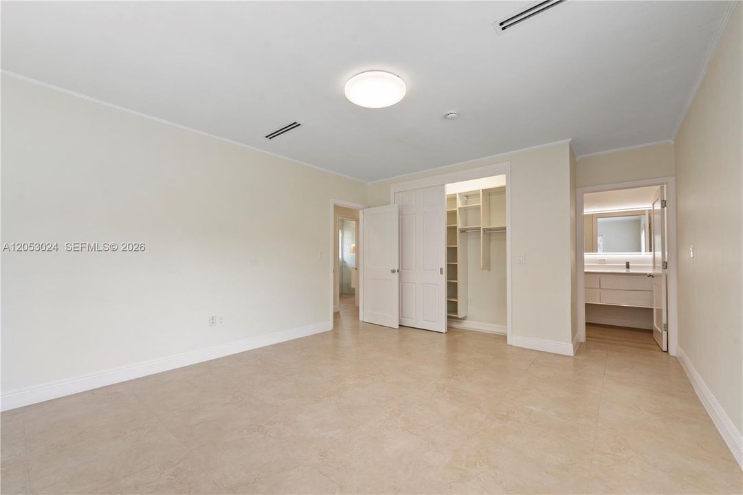 В аренду: $8,500 (3 спален, 2 ванн, 1714 Квадратных фут)