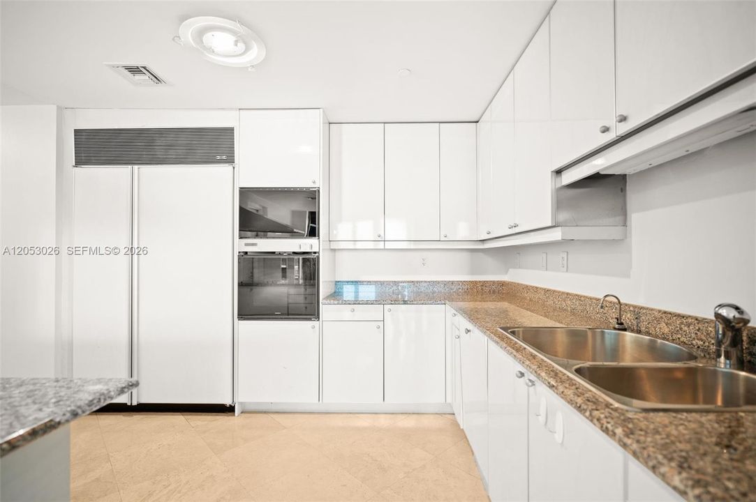 For Rent: $15,000 (3 beds, 4 baths, 3170 Square Feet)