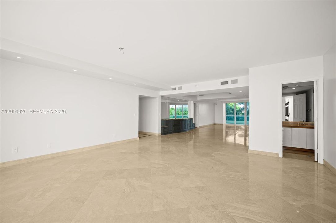For Rent: $15,000 (3 beds, 4 baths, 3170 Square Feet)