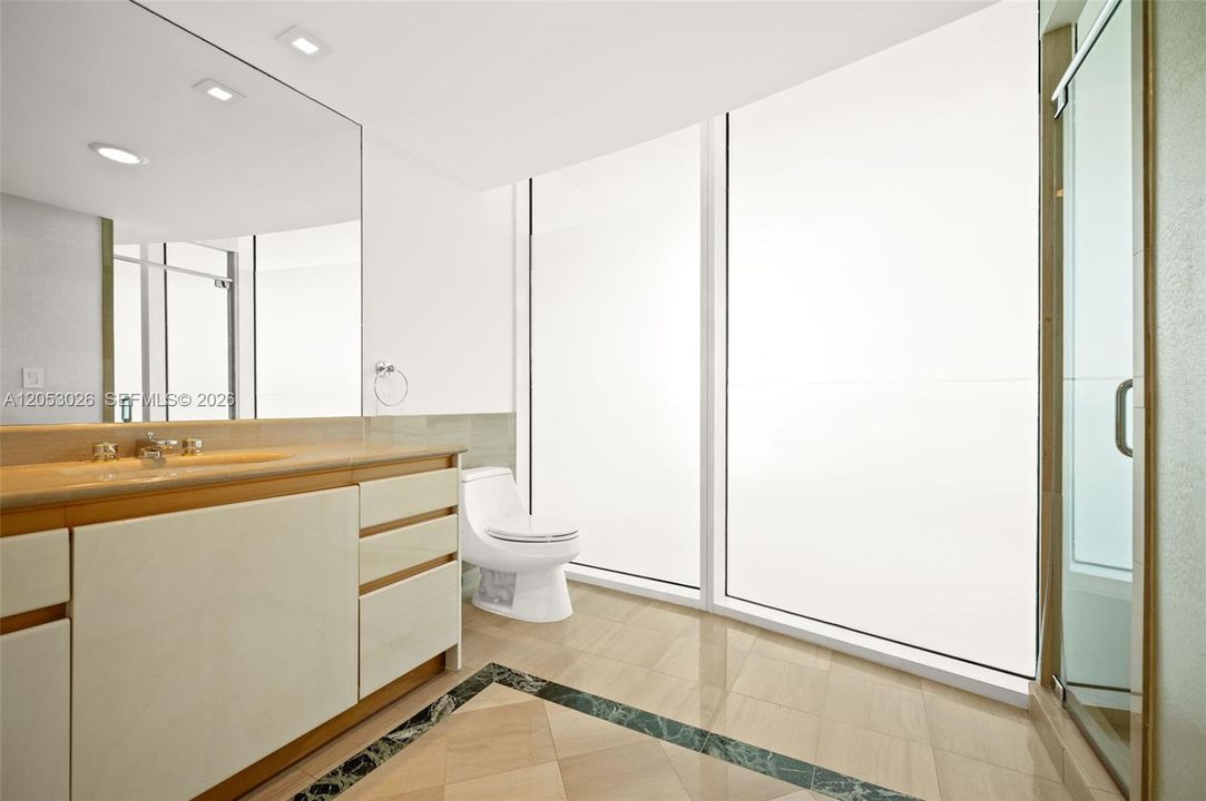 For Rent: $15,000 (3 beds, 4 baths, 3170 Square Feet)