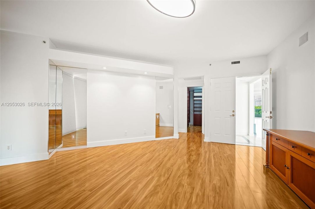 For Rent: $15,000 (3 beds, 4 baths, 3170 Square Feet)