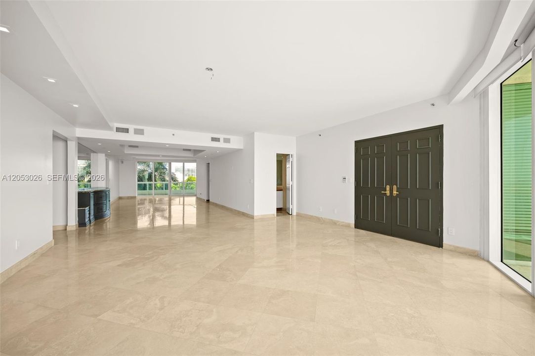 For Rent: $15,000 (3 beds, 4 baths, 3170 Square Feet)