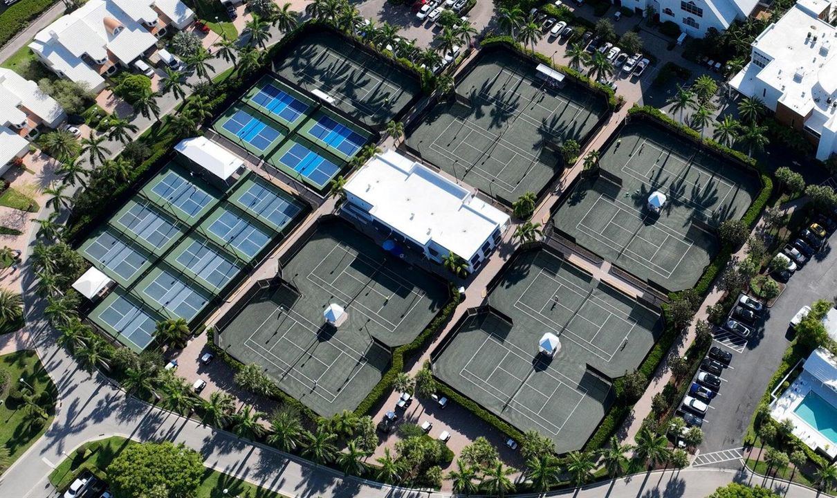 Tennis & Pickie Ball Courts