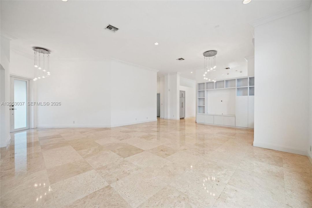В аренду: $7,800 (3 спален, 3 ванн, 2652 Квадратных фут)