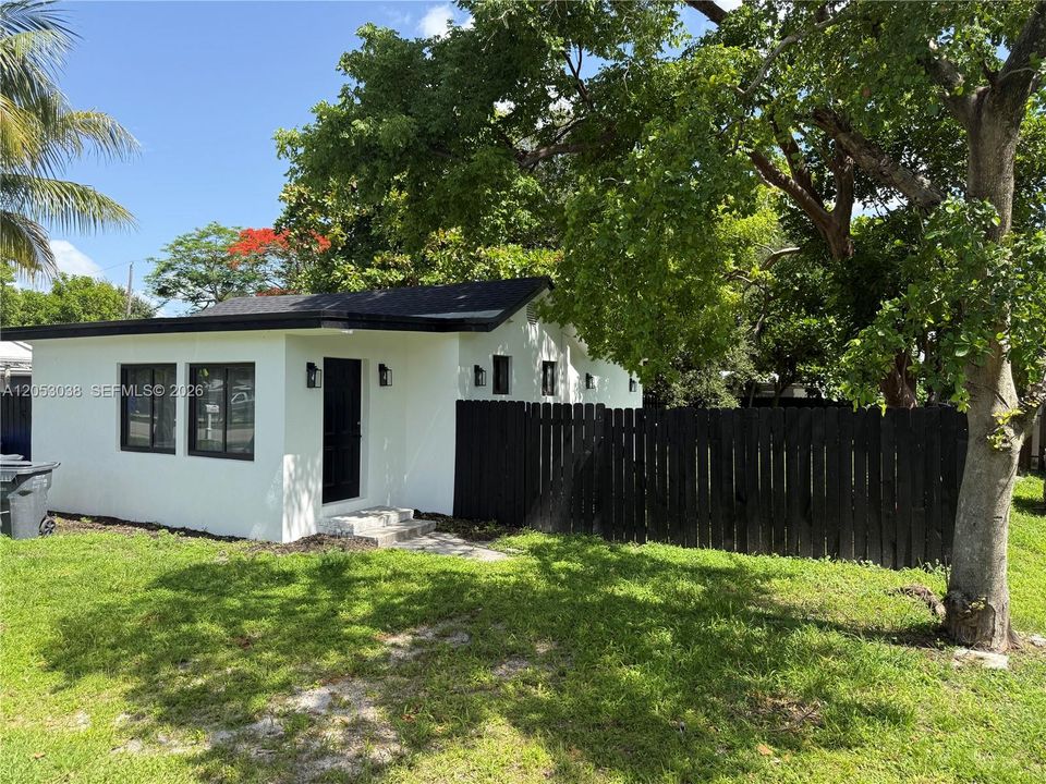 En Venta: $440,000 (2 camas, 1 baños, 816 Pies cuadrados)