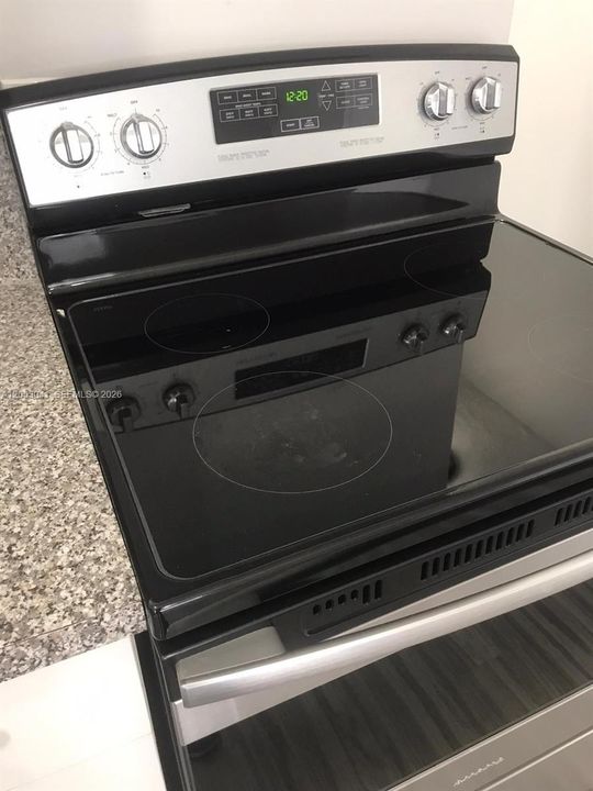 В аренду: $1,450 (1 спален, 1 ванн, 0 Квадратных фут)