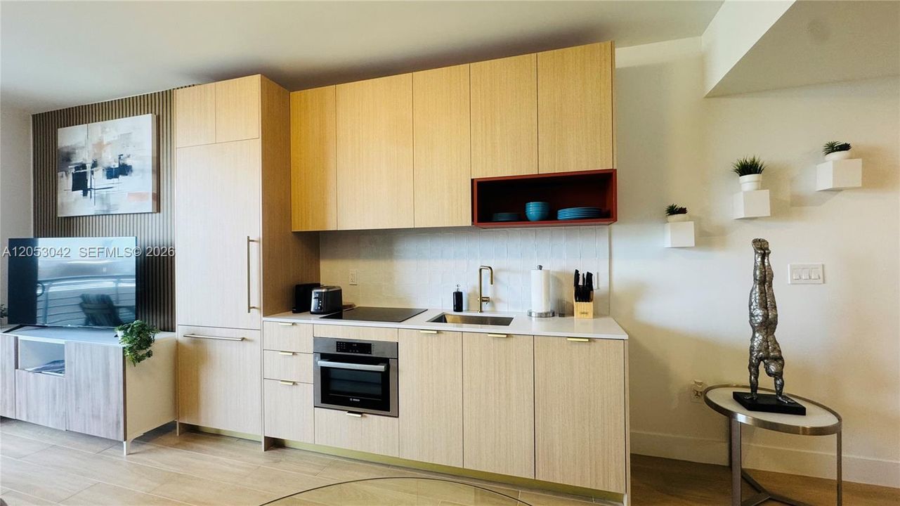 На продажу: $599,999 (0 спален, 1 ванн, 461 Квадратных фут)