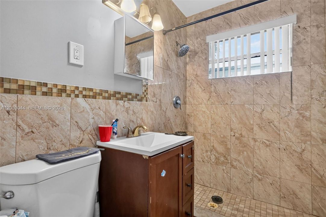 For Sale: $459,000 (3 beds, 2 baths, 1008 Square Feet)