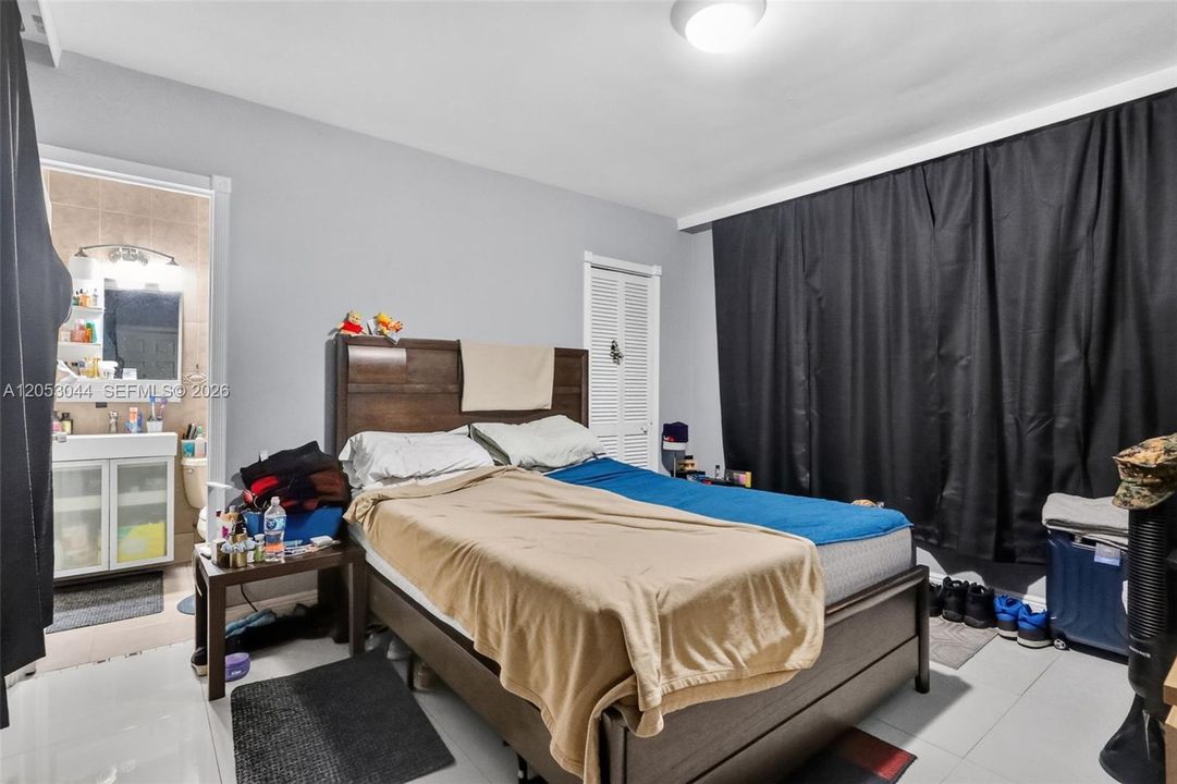 For Sale: $459,000 (3 beds, 2 baths, 1008 Square Feet)