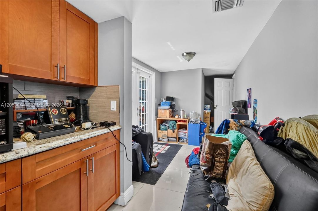 For Sale: $459,000 (3 beds, 2 baths, 1008 Square Feet)
