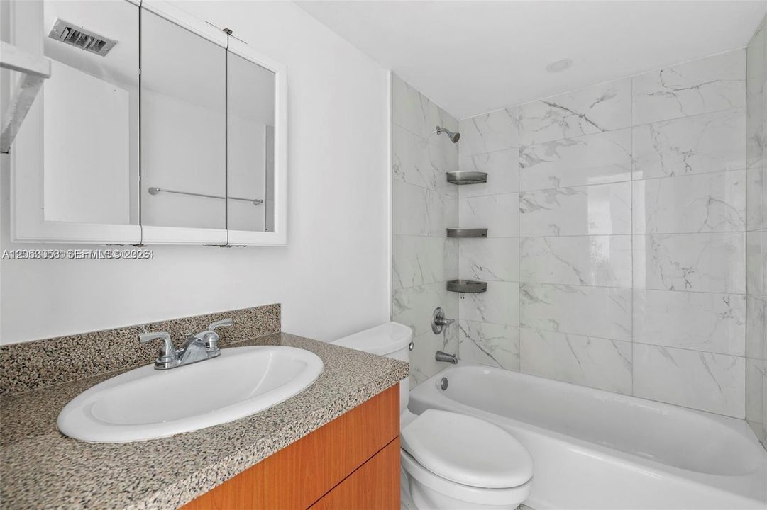 В аренду: $2,500 (3 спален, 2 ванн, 1328 Квадратных фут)