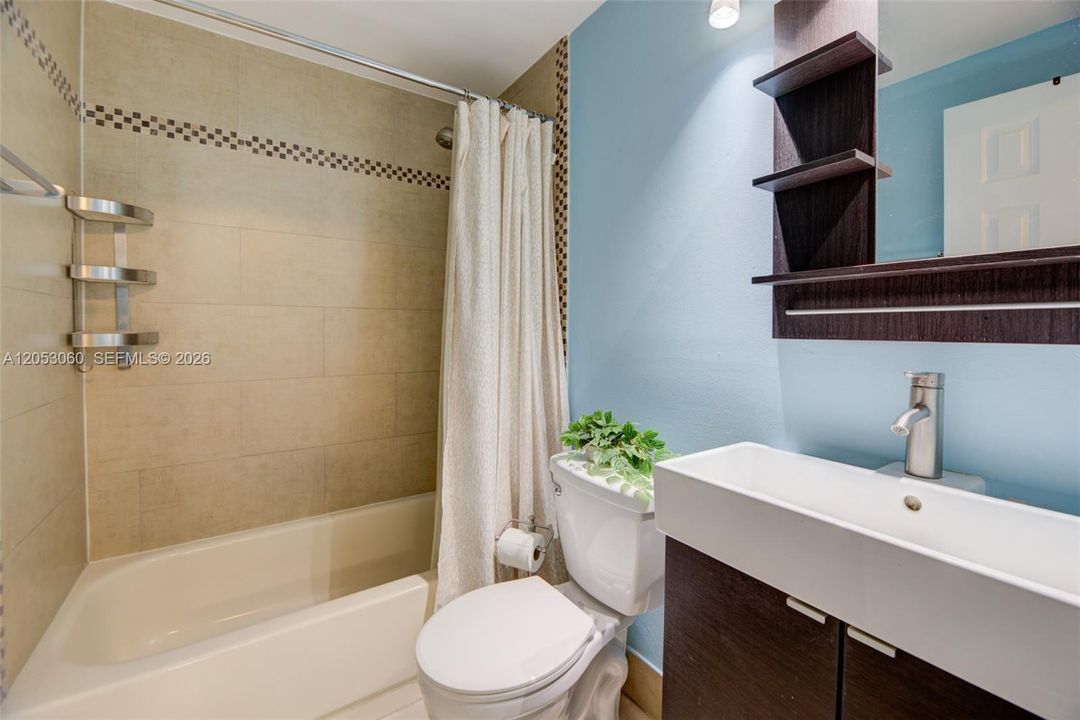 En Venta: $345,000 (3 camas, 2 baños, 1260 Pies cuadrados)