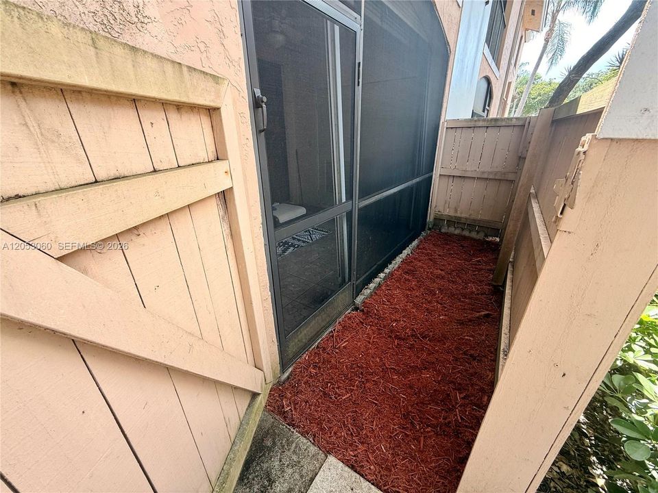 En Venta: $345,000 (3 camas, 2 baños, 1260 Pies cuadrados)