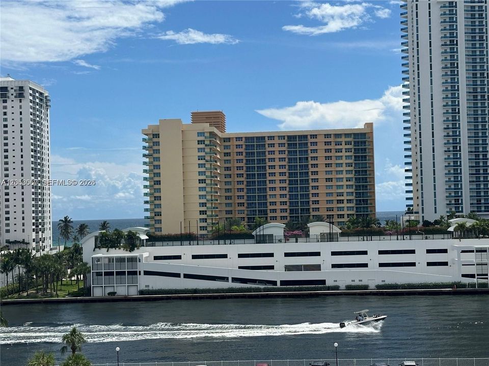 For Sale: $450,000 (3 beds, 2 baths, 1430 Square Feet)
