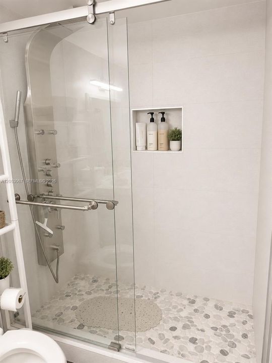 For Sale: $450,000 (3 beds, 2 baths, 1430 Square Feet)