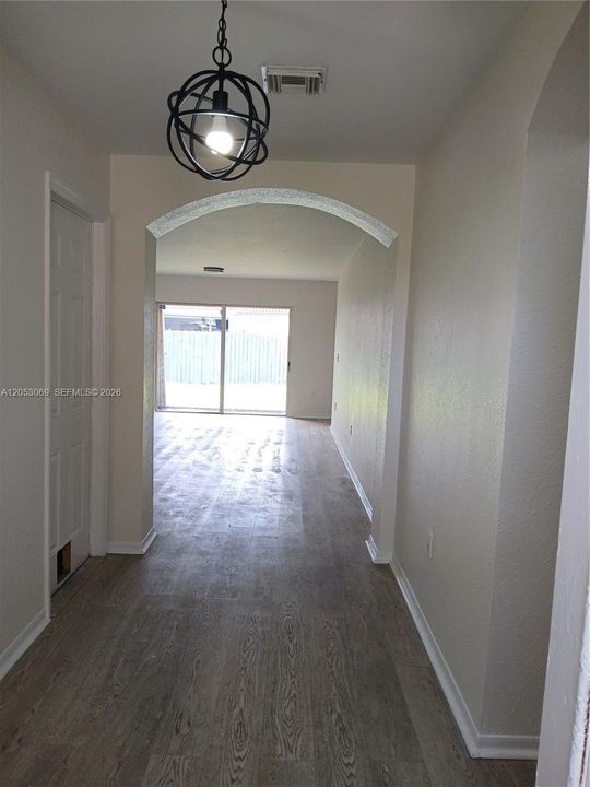 For Rent: $2,975 (3 beds, 3 baths, 1600 Square Feet)