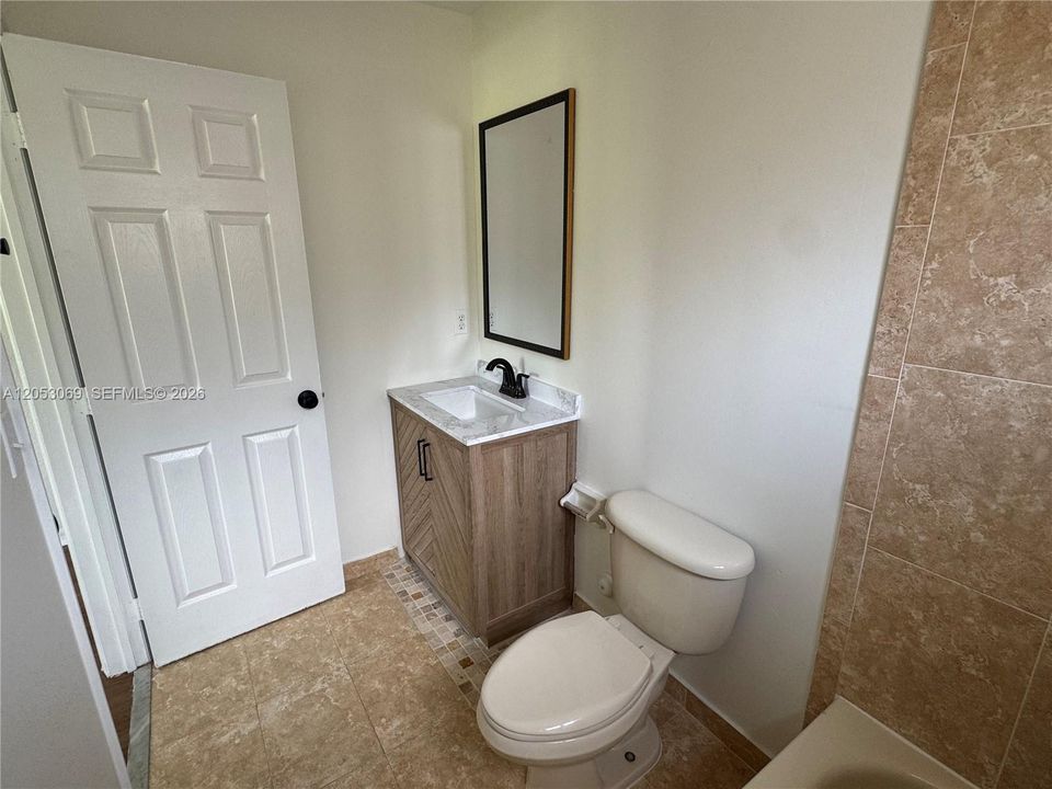 Recently Rented: $2,975 (3 beds, 3 baths, 1930 Square Feet)